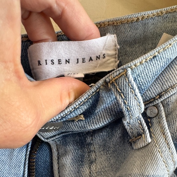 Distressed Light Blue Jeans - Picture 4 of 5